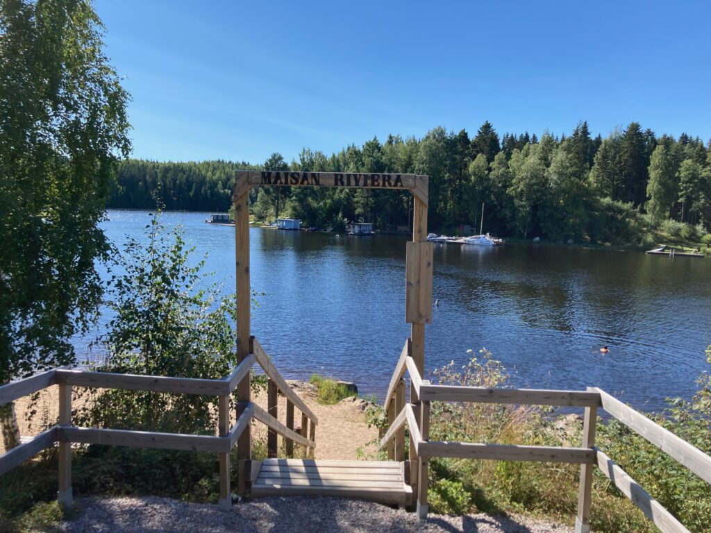 MAISAN RIVIERA, UIMARANTA KAIKILLE VIERAILIJOILLE